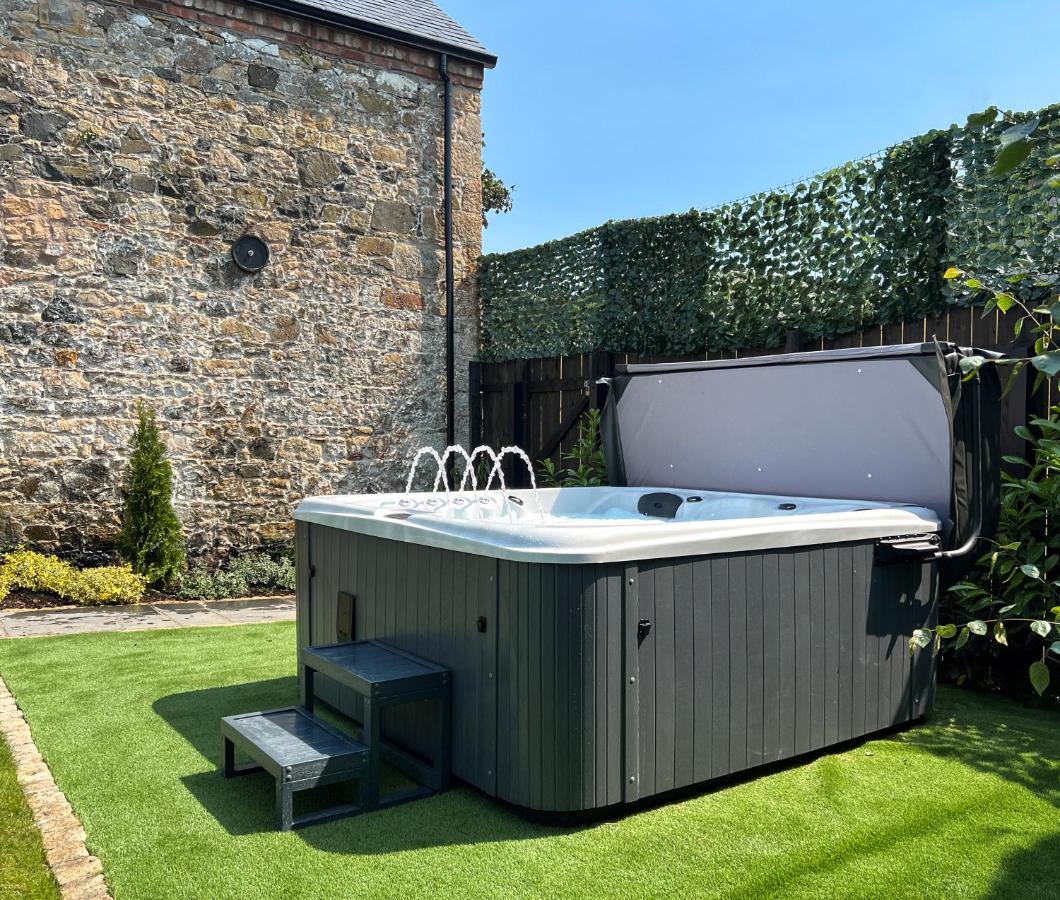 Converted Victorian Coach House With Hot Tub Stewartstown Exteriér fotografie